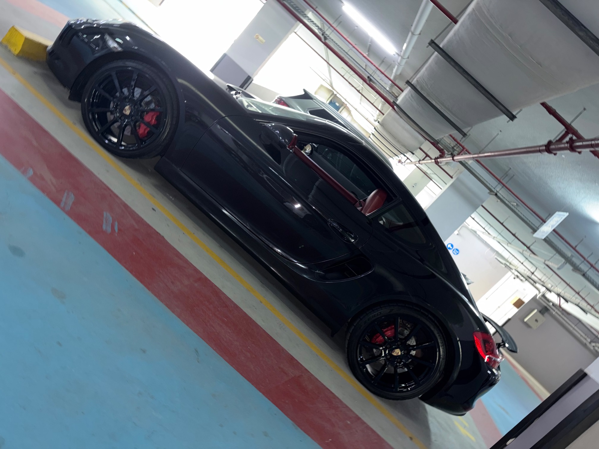 Porsche Cayman GTS black, custom wheel and brake detail